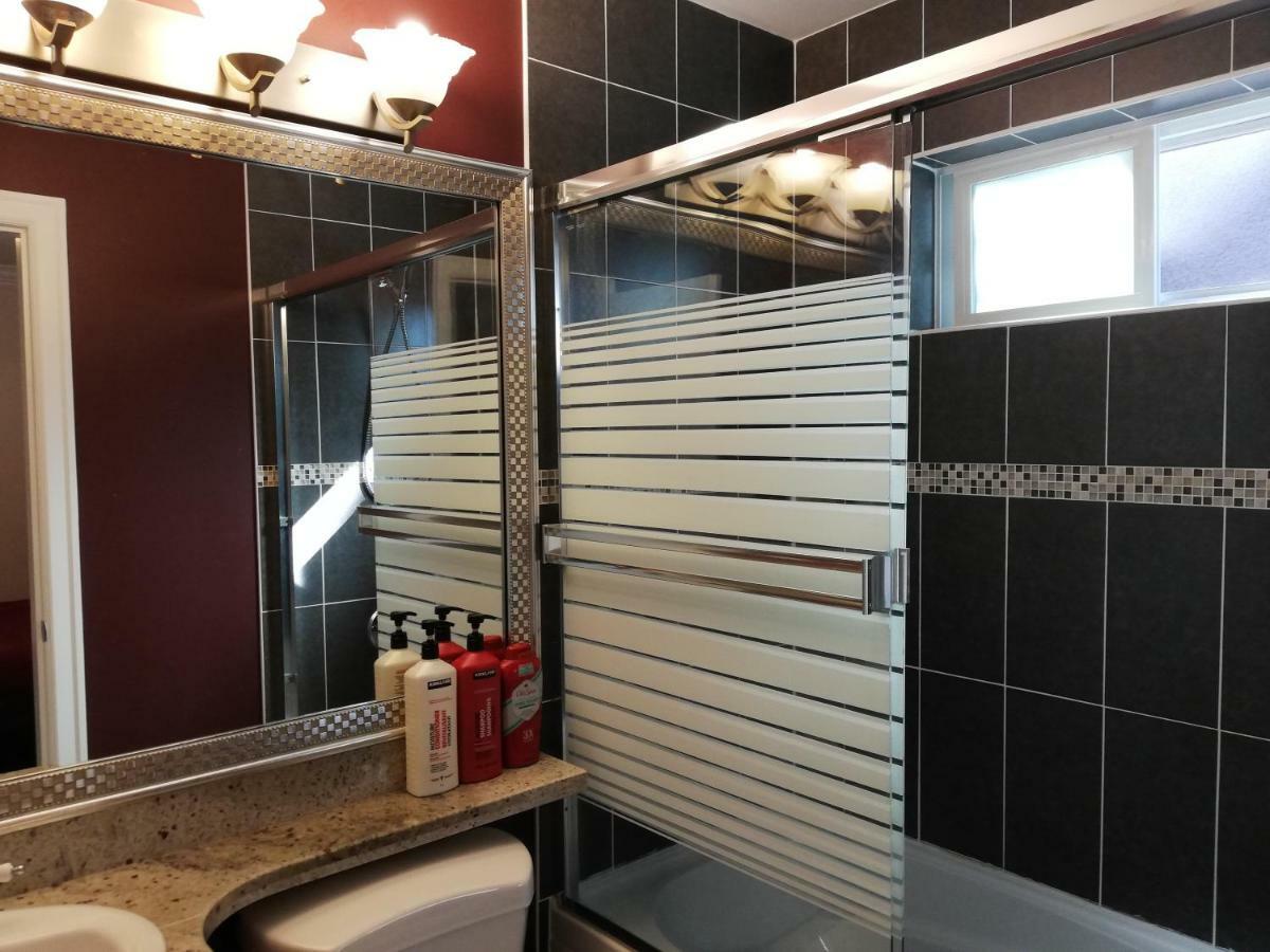 Vancouver Home Inn By Elevate Rooms Burnaby Exterior foto